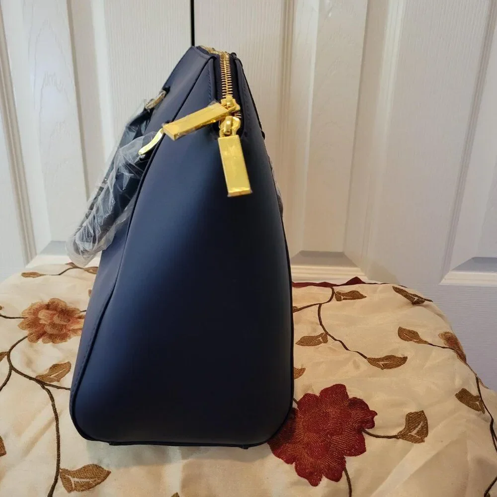 JOY MANGANO leather handbag!